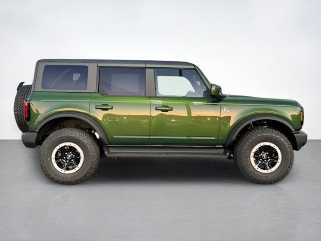 New 2025 Ford Bronco Outer Banks SUV