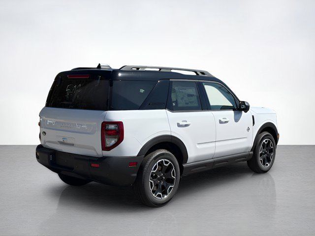 2025 Ford Bronco Sport Outer Banks photo 3