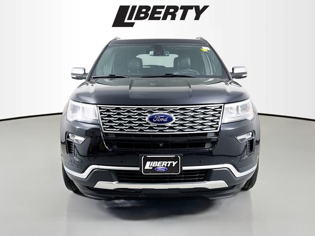 2019 Ford Explorer Platinum photo 2