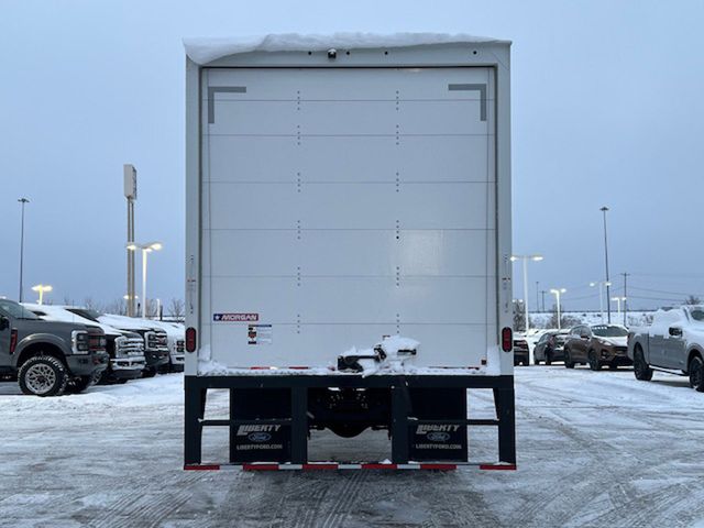 2025 Ford F-650 photo 4