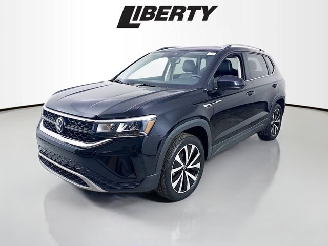 2023 Volkswagen Taos SE photo 3