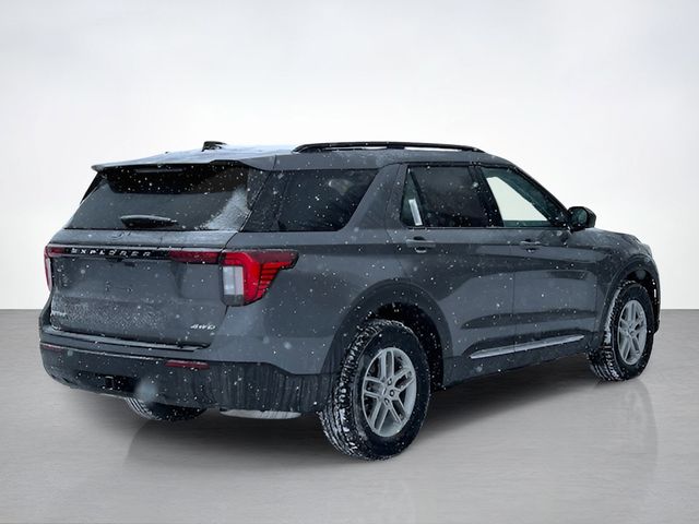 2025 Ford Explorer photo 3