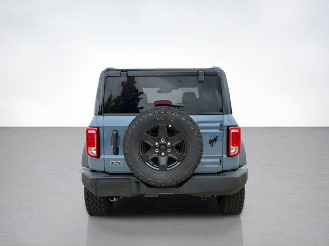 2025 Ford Bronco Outer Banks photo 4