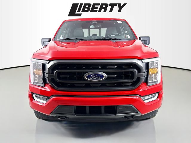2022 Ford F-150 XLT photo 2