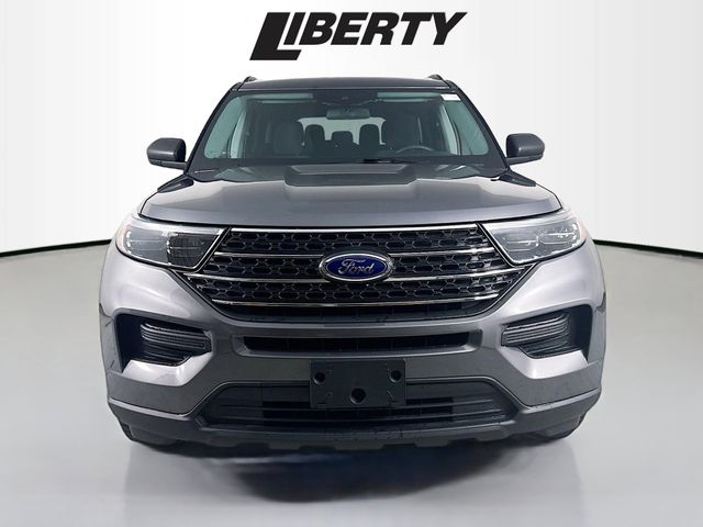 2022 Ford Explorer XLT photo 2