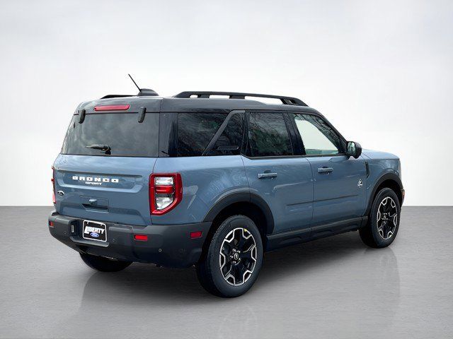 2025 Ford Bronco Sport Outer Banks photo 3