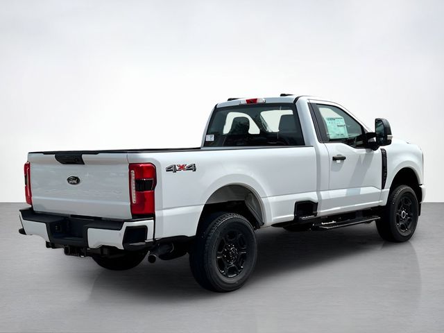 2025 Ford F-250 photo 3