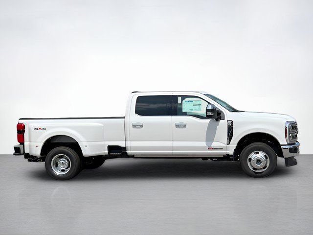 2025 Ford F-350 photo 2