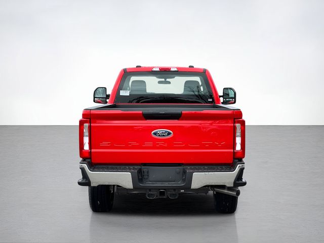 2025 Ford F-350 photo 4