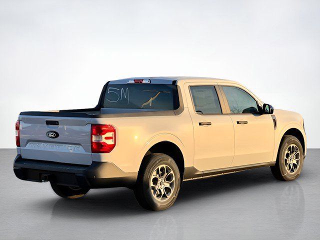 2025 Ford Maverick XLT photo 2