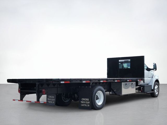 2025 Ford F-750 photo 3