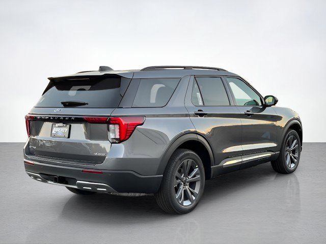 2026 Ford Explorer photo 3