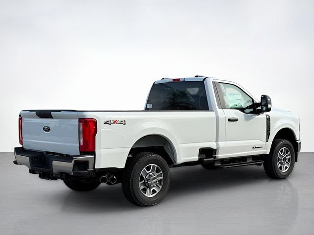 2025 Ford F-250 photo 3