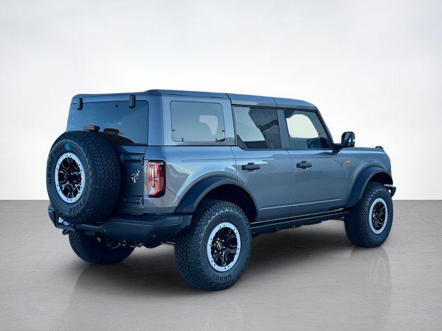 2025 Ford Bronco Badlands photo 3