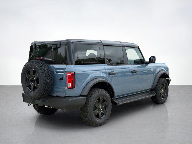 2025 Ford Bronco Outer Banks photo 3