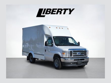 2025 Ford E-350SD Base Cab/Chassis