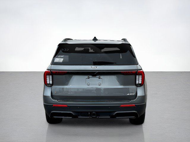 2025 Ford Explorer ST-Line photo 4
