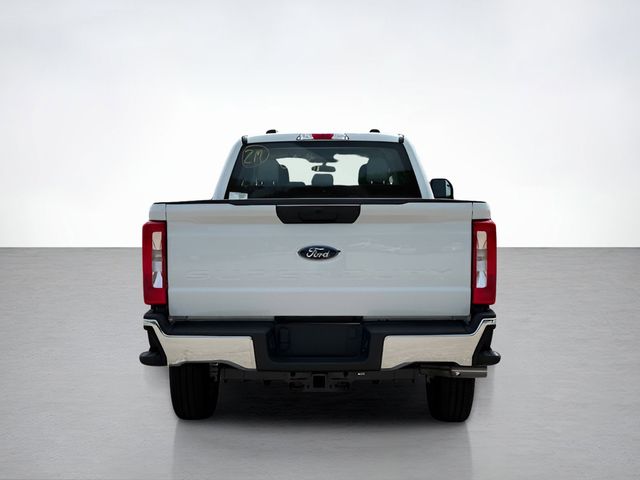 2025 Ford F-350 photo 4