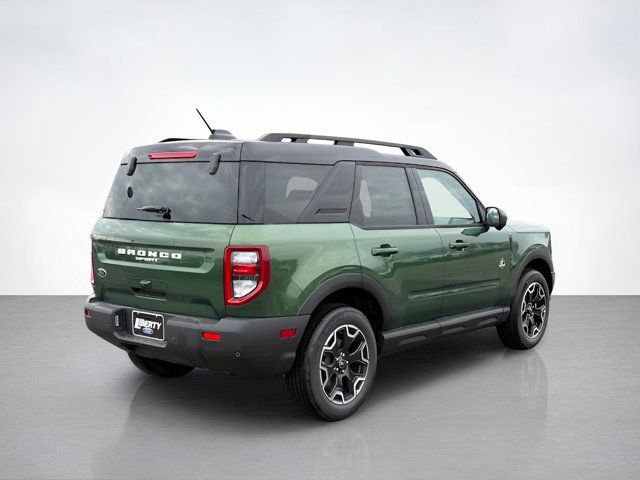 2025 Ford Bronco Sport Outer Banks photo 3
