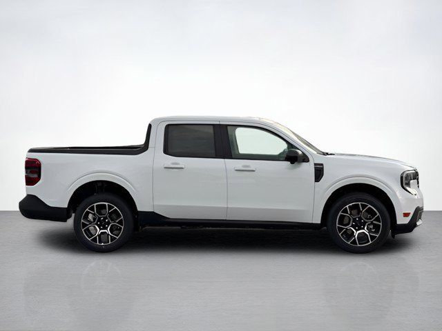 2025 Ford Maverick Lariat photo 2