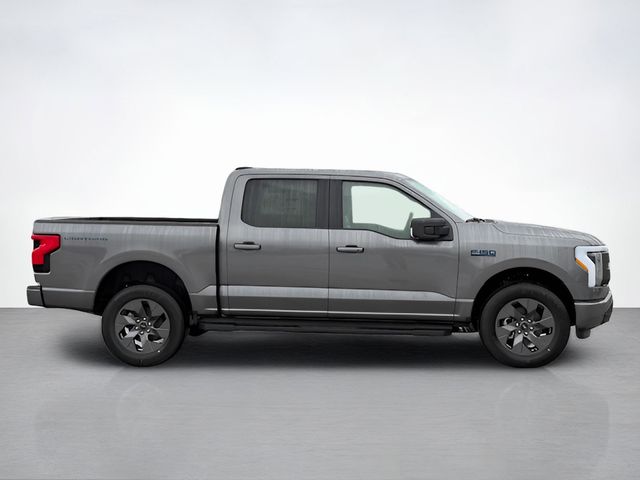 2025 Ford F-150 Lightning photo 2