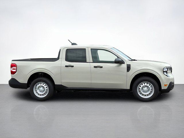 2025 Ford Maverick XL photo 2
