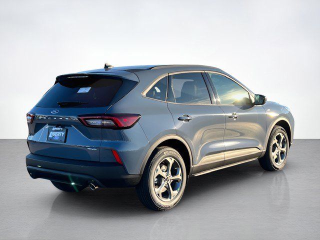 2026 Ford Escape ST-Line photo 3