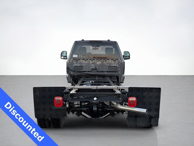 2024 Ford F-550 photo 4