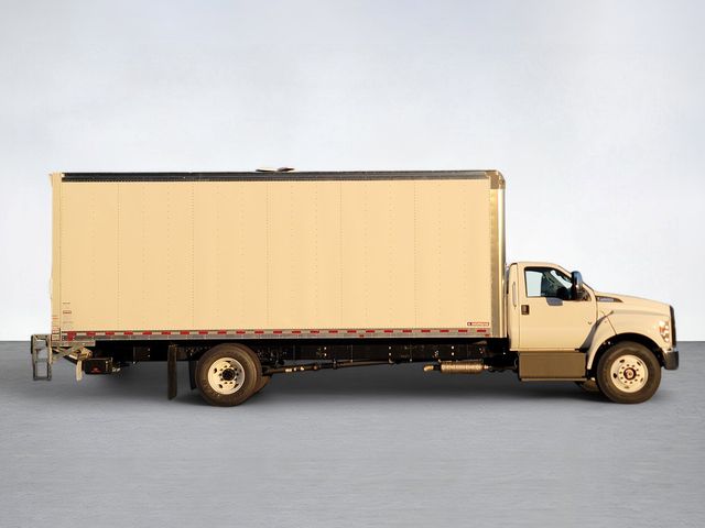 2025 Ford F-650 photo 2