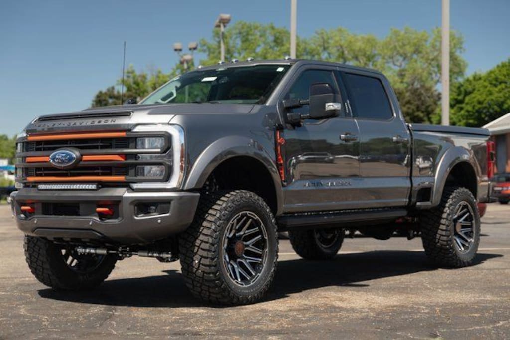 New 2024 Ford F-250SD Lariat Truck