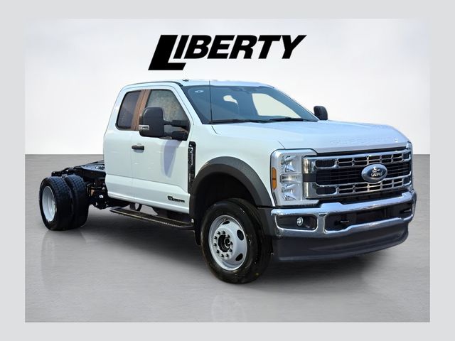 2026 Ford F-550 XL 4x4 SuperCab 168-In DRW's photo