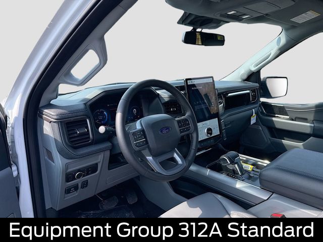 2025 Ford F-150 Lightning Flash - Photo 9
