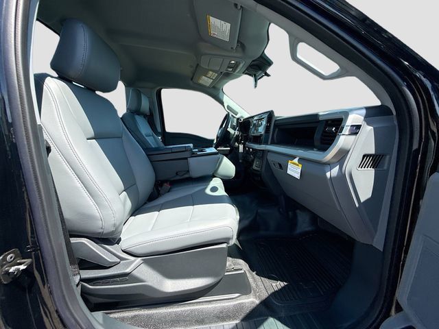 2025 Ford F-250 Super Duty XL - Photo 24