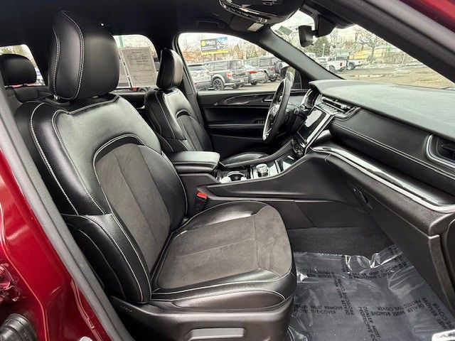 2023 Jeep Grand Cherokee Altitude - Photo 16