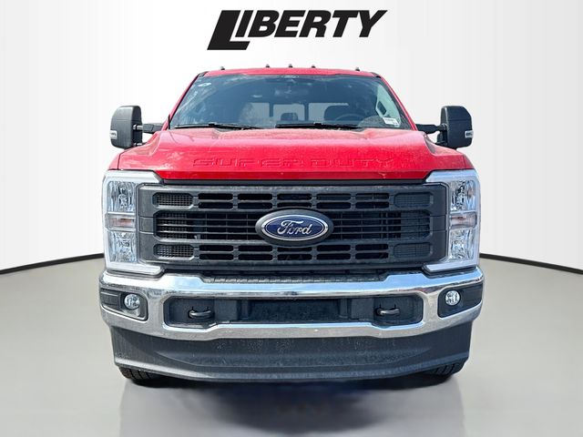 2025 Ford F-350 XL photo 2