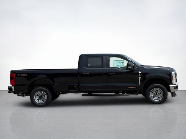 2025 Ford F-350 XL photo 2