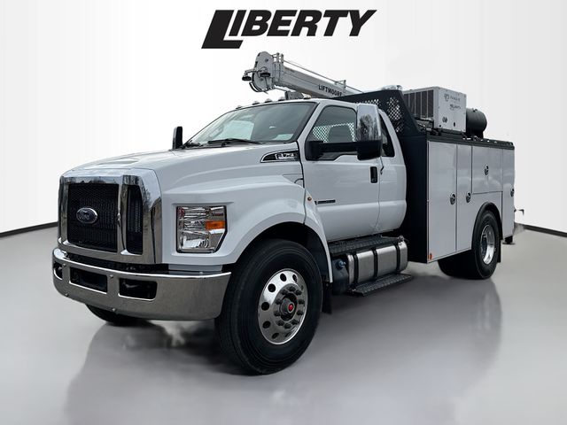 2025 Ford F-750 photo 3