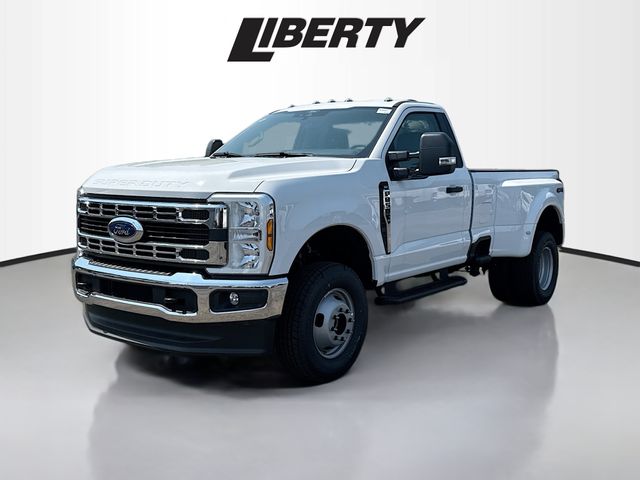 2025 Ford F-350 photo 3