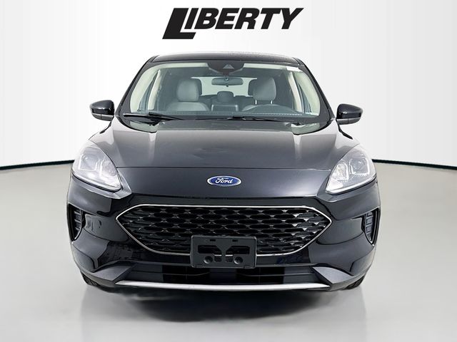 Used 2020 Ford Escape SE with VIN 1FMCU9G68LUA89082 for sale in Canton, OH
