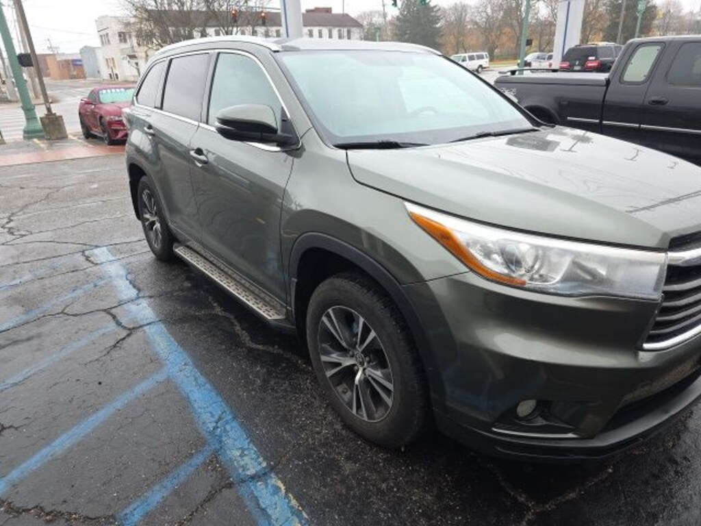 Used 2016 Toyota Highlander XLE V6 SUV