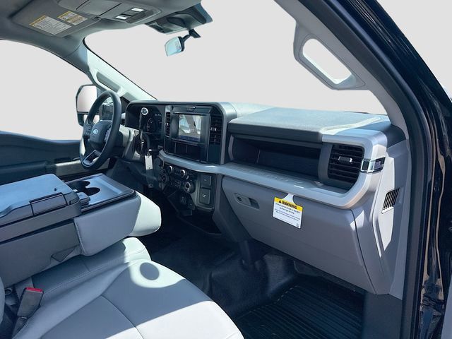 2025 Ford F-250 Super Duty XL - Photo 25