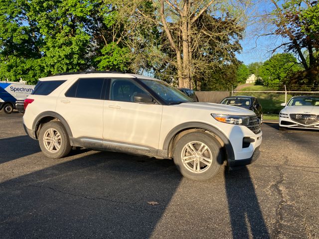 2020 Ford Explorer XLT 4WD's photo