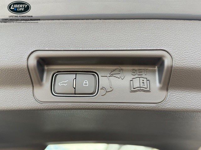 2026 Ford Explorer ST-Line - Photo 40