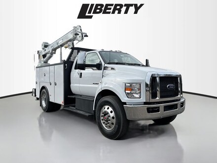 2025 Ford F-750SD Base Truck