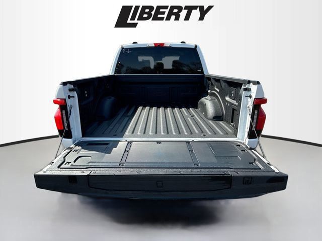 2025 Ford F-150 Lightning Flash - Photo 29
