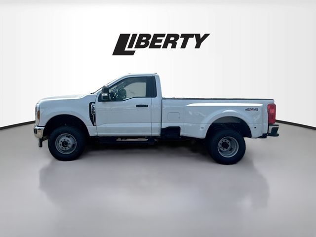 2025 Ford F-350 photo 4