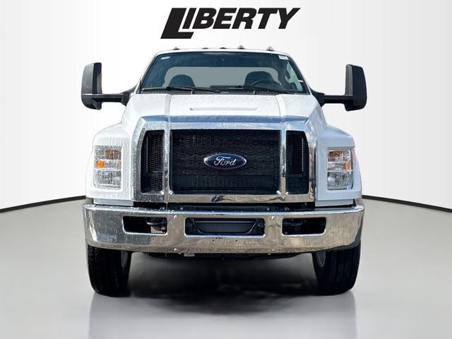 2026 Ford F-750 photo 2