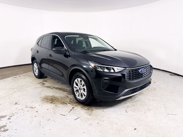 2024 Ford Escape Active's photo