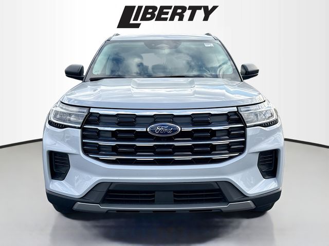 2026 Ford Explorer photo 2