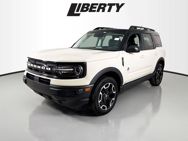 2024 Ford Bronco Sport Outer Banks photo 2